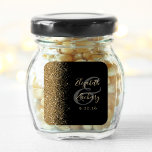 Sticker Carré Mariage Edge Parties scintillant Black Gold modern<br><div class="desc">Cet élégant autocollant mariage moderne présente une parties scintillant en faux or sur le bord gauche. Customisez facilement le texte de couleur or sur un arrière - plan noir,  avec les noms de la mariée et du marié dans la calligraphie manuscrite sur une grande carte grise.</div>