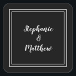 Sticker Carré Mariage moderne minimaliste Faveur Noir & Blanc<br><div class="desc">Le design moderne minimaliste et chic du Mariage présente les noms de mariée et mariée dans un design moderne avec une double bordure encadrée en blanc sur un arrière - plan noir sophistiqué. Le design moderne est simple et chic. Personnalisez les détails du mariage avec vos noms dans un script...</div>