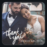 Sticker Carré Mariage Photo Merci Favor<br><div class="desc">Customisez ces caractères blancs "merci" préférez les autocollants avec votre photo et vos noms. Peut être utilisé pour vos faveurs de mariage ou comme enveloppes scellées sur vos cartes de remerciement.</div>