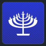 Sticker Carré Menorah bleue<br><div class="desc">Vous aimerez ce design juif cool bleu Hanoukka Menorah. Idéal pour les cadeaux ! Disponible sur les tee - shirts, les boîtiers de smartphones, les mousepads, les porte - clés, les affiches, les cartes, les couvertures électroniques, les manches d'ordinateur portable / carnet, les casquettes, les tasses, et plus encore! Visitez...</div>