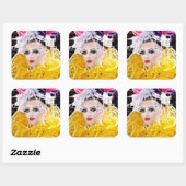 Sticker Carré Modèle Superstar en gown jaune (Feuille)