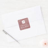 Sticker Carré Monogramme Brown Rosy simple et chic avec nom (Enveloppe)