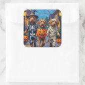 Sticker Carré Otterhound Trick-or-Treating en costumes d'Hallowe (Sac)