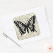 Sticker Carré Papillon noir et blanc sur Arrière - plan fissuré (Enveloppe)