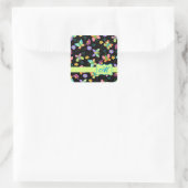 Sticker Carré Papillons Whimsy modernes sur Monogramme noir (Sac)