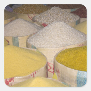Sticker Carré Pâtes, céréales et riz en sacs au souk à