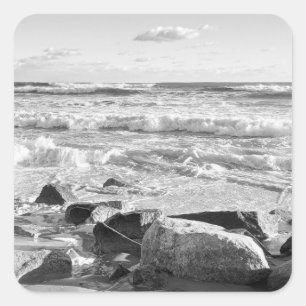 Sticker Carré Photo en noir et blanc des vagues de l'océan Atlan