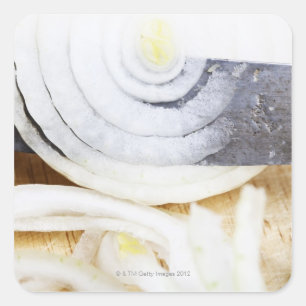 Sticker Carré plan rapproché d'un oignon, étant coupé en