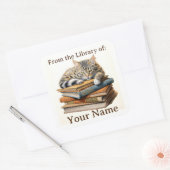 Sticker Carré Plaque avec chat sur livres (Enveloppe)