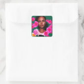 Sticker Carré Portrait d'une jeune femme entourée de fleurs (Sac)