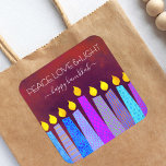 Sticker Carré Red Hanoukka Peace Love Light Blue Boho Candles<br><div class="desc">"Paix, amour et lumière." Une illustration ludique, moderne et artistique de bougies motifs de saumons vous aide à inaugurer les vacances de Hanoukka. Des bougies bleues assorties de motifs de fausse feuille colorés recouvrent un arrière - plan à la texture orange vif et riche. Sentez la chaleur et la joie...</div>