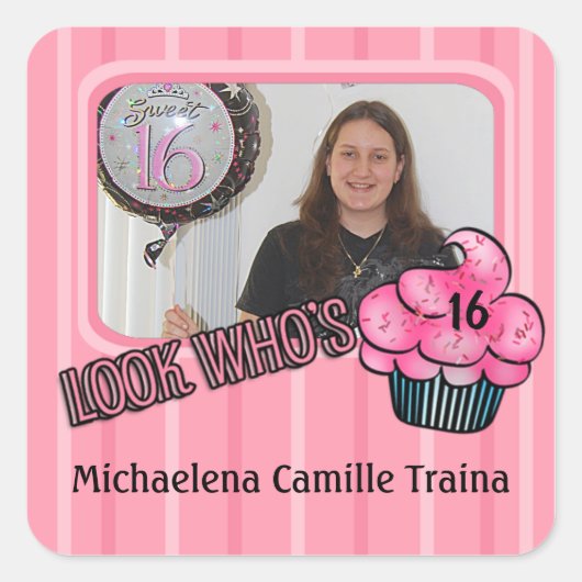 Sticker Carré Regardez Qui A Un Anniversaire Rosé ! (Devant)