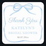 Sticker Carré Regency Blue Bow Wedding shower Favoriser<br><div class="desc">Cette élégante marque de faveur est dotée d'une bordure en ruban aquarelle peinte à la main en bleu clair. Montré ici pour une douche nuptiale mais bien sûr le texte pourrait être customisé à n'importe quel événement.</div>