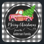 Sticker Carré Retro Christmas Red Truck Nom de famille<br><div class="desc">Camion rouge rétro amusant avec sapin de Noël. Camion à thème bonbons. Le nom de famille personnalisé favorise les scellés,  les scellés d'enveloppe,  ou juste des autocollants de Noël amusants.</div>