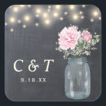 Sticker Carré Russe Chalkboard Peony Floral Mason Jar |<br><div class="desc">Magnifique tableau rustique avec vase en bocal de mason aux fleurs de pivoine et souffle de bébé aux lampes à cordes sur le dessus. Pour plus de personnalisation, cliquez sur le bouton "Customiser". Tous les styles de texte, couleurs, tailles peuvent être modifiés pour répondre à vos besoins personnels. Des éléments...</div>