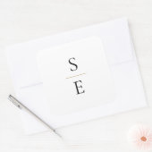 Sticker Carré Simple Élégant Monogramme Initiales Mariage (Enveloppe)