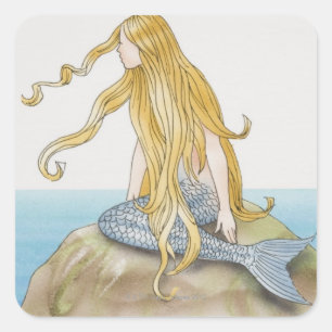Sticker Carré Sirène blonde se reposant sur la roche de mer, vu