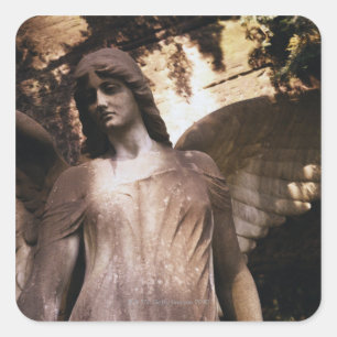 Sticker Carré Statue d'un ange dans un cimetière