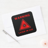 Sticker Carré Symbole d'avertissement laser rouge et noir (Enveloppe)