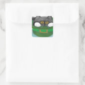 Sticker Carré Tuxedo Kitten s'intègre dans un Casquette de Lepre (Sac)