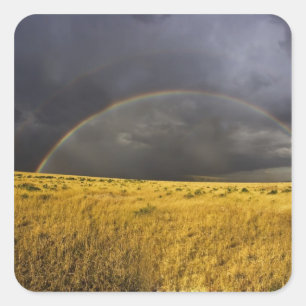 Sticker Carré Un arc-en-ciel apparaissant dans un brouillard apr