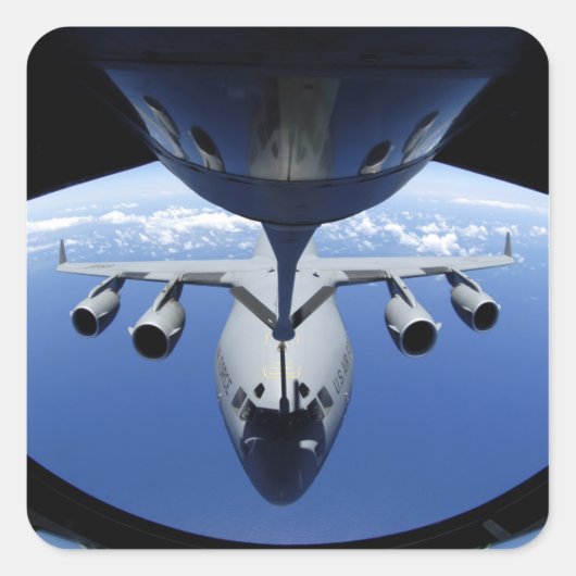 Sticker Carré Un C-17 Globemaster III reçoit du carburant (Devant)