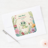 Sticker Carré un joli petit Dinosaure Aquarelle Hatching Bientôt (Enveloppe)