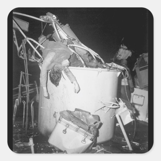 Sticker Carré Un marin de la Garde côtière est mort à son image  (Devant)