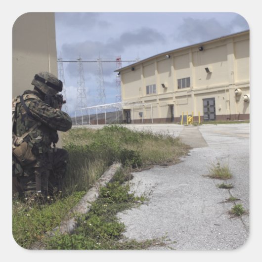 Sticker Carré Un Marine assure la sécurité (Devant)