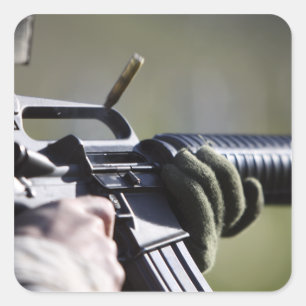 Sticker Carré Un rond vole de la chambre d'un M-16A2