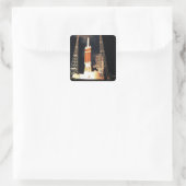 Sticker Carré Une fusée Delta IV Lourde se lève (Sac)