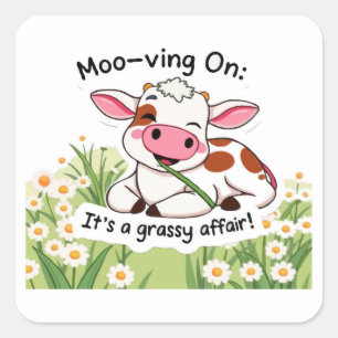 Sticker Carré Vache mignonne dans l'herbe mangeuse rose