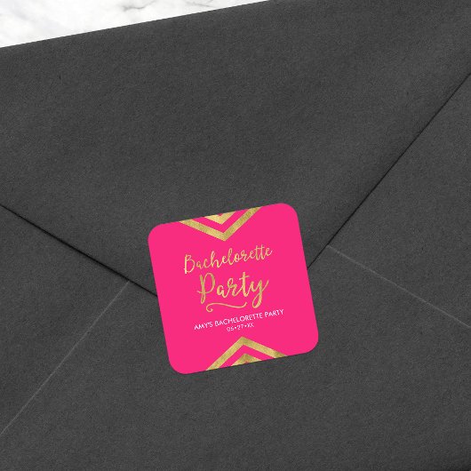 Sticker Carré Vibrant Pink Faux Gold Chevron Bachelorette Party