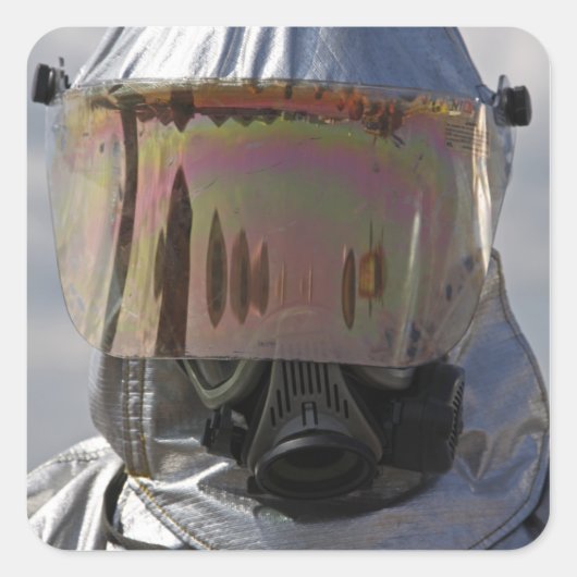 Sticker Carré Vue rapprochée d'un pompier (Devant)