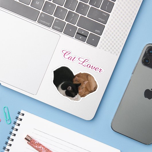 Sticker Cat Lover with Cat Heart (Ordinateur portable avec iPhone)