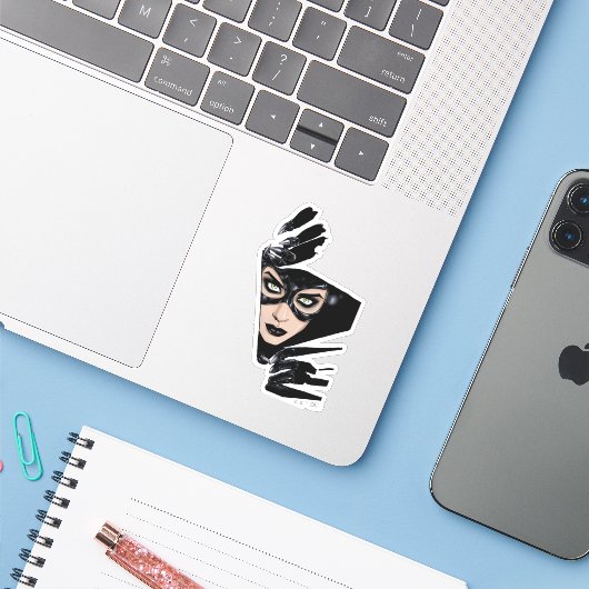 Sticker Catwoman The Claws Are Out Cover Illustration (Ordinateur portable avec iPhone)
