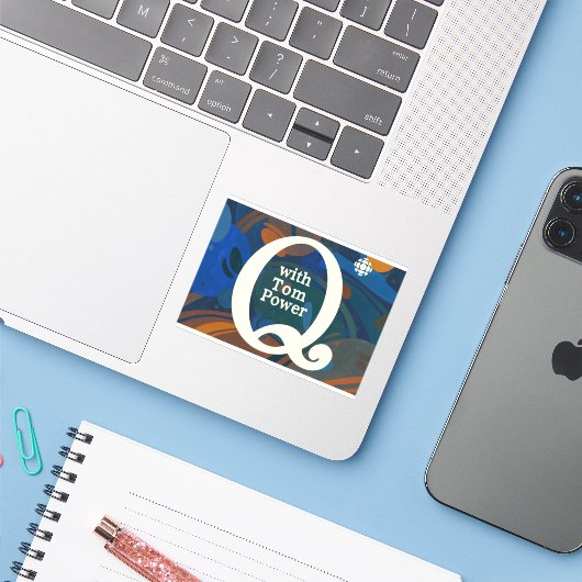 STICKER CBC Q (Ordinateur portable avec iPhone)