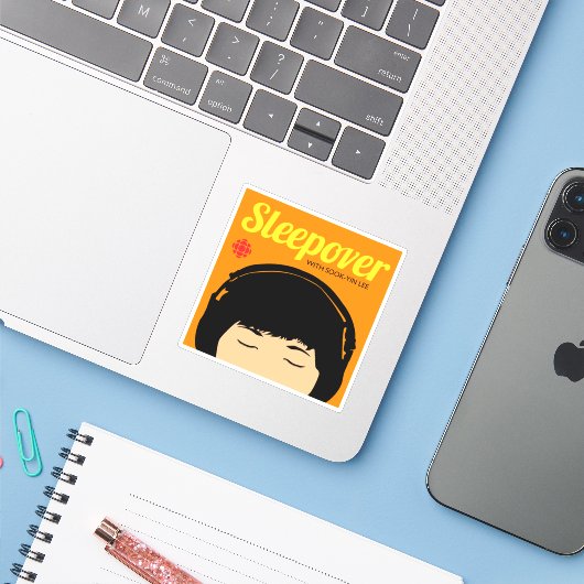 Sticker CBC Sleepover (Ordinateur portable avec iPhone)