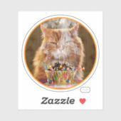 Sticker Chat Cranky Drôle Avec Cupcake D'Anniversaire Fond (Feuille)
