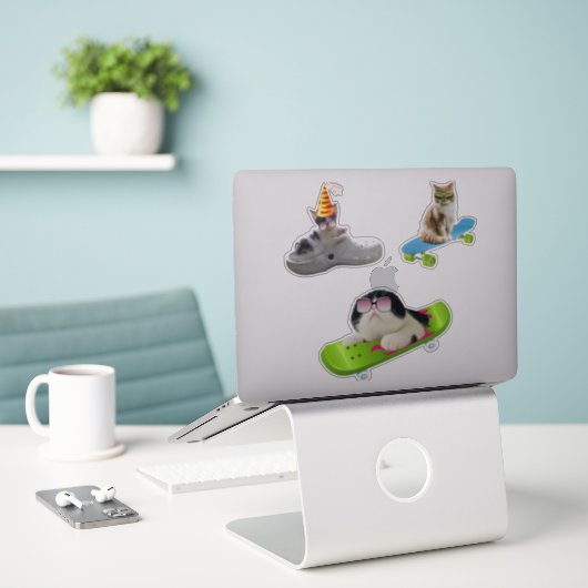 Sticker Chat Drôle Sur Skateboard (Ordinateur portable sur le bureau)