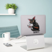 Sticker Chat noir drôle avec couteau sanglant : Quoi ? (Ordinateur portable sur le bureau)