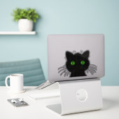 Sticker Chat noir Peek-A-Boo avec yeux verts (Ordinateur portable sur le bureau)