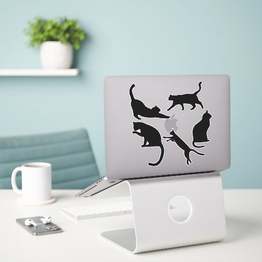 Sticker chats noirs (Ordinateur portable sur le bureau)
