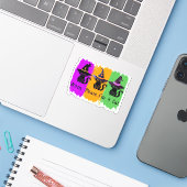 Sticker Chats Noirs En Sorcière Casquette Essentiel T-Shir (Ordinateur portable avec iPhone)