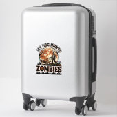Sticker Chien chasse les zombies conception vectorielle vi (Sur valise)