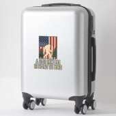 Sticker Conception de chemise Bigfoot Dad Vintage Drapeau (Sur valise)