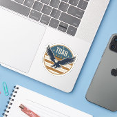 Sticker Coucher de soleil Hawk Tuah (Ordinateur portable avec iPhone)