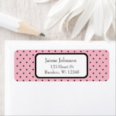 Sticker d'adresse de retour points rose et noir (En situation)