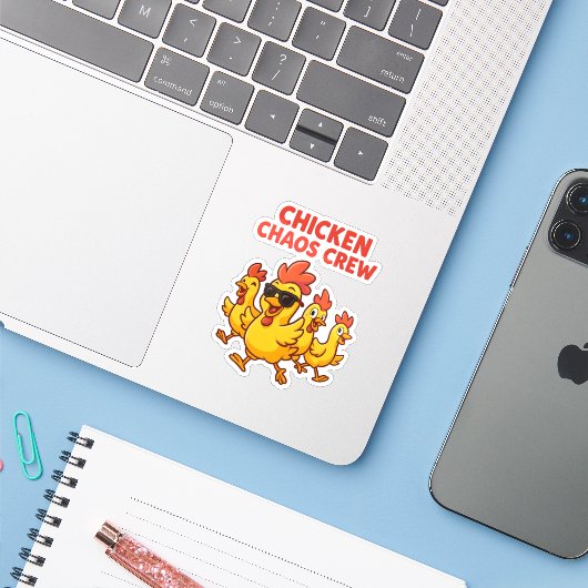 Sticker de l'équipage de Chaos de poulet (Ordinateur portable avec iPhone)