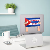 Sticker Débloquer Cuba (Ordinateur portable sur le bureau)